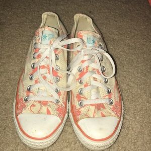 Floral print converse